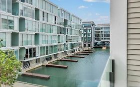 Pool-Bikes-Escooter! 2Bed Central